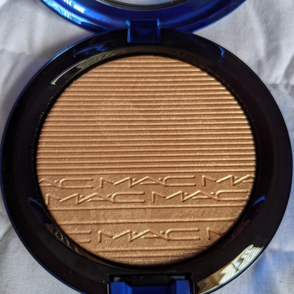 MAC highlight "oh darling" - Picture 1 of 4